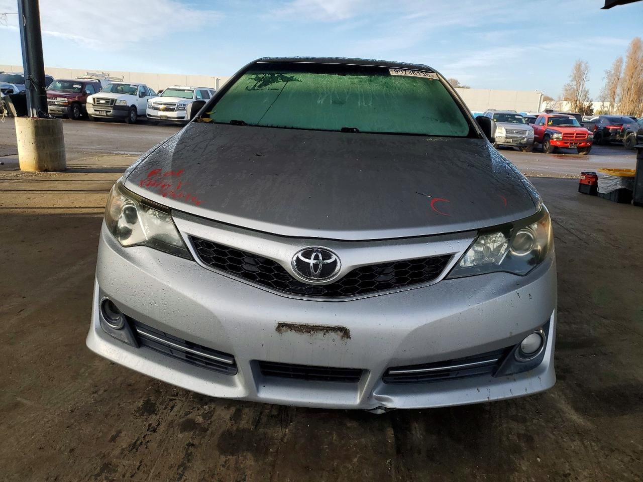 2014 TOYOTA CAMRY L photo 5
