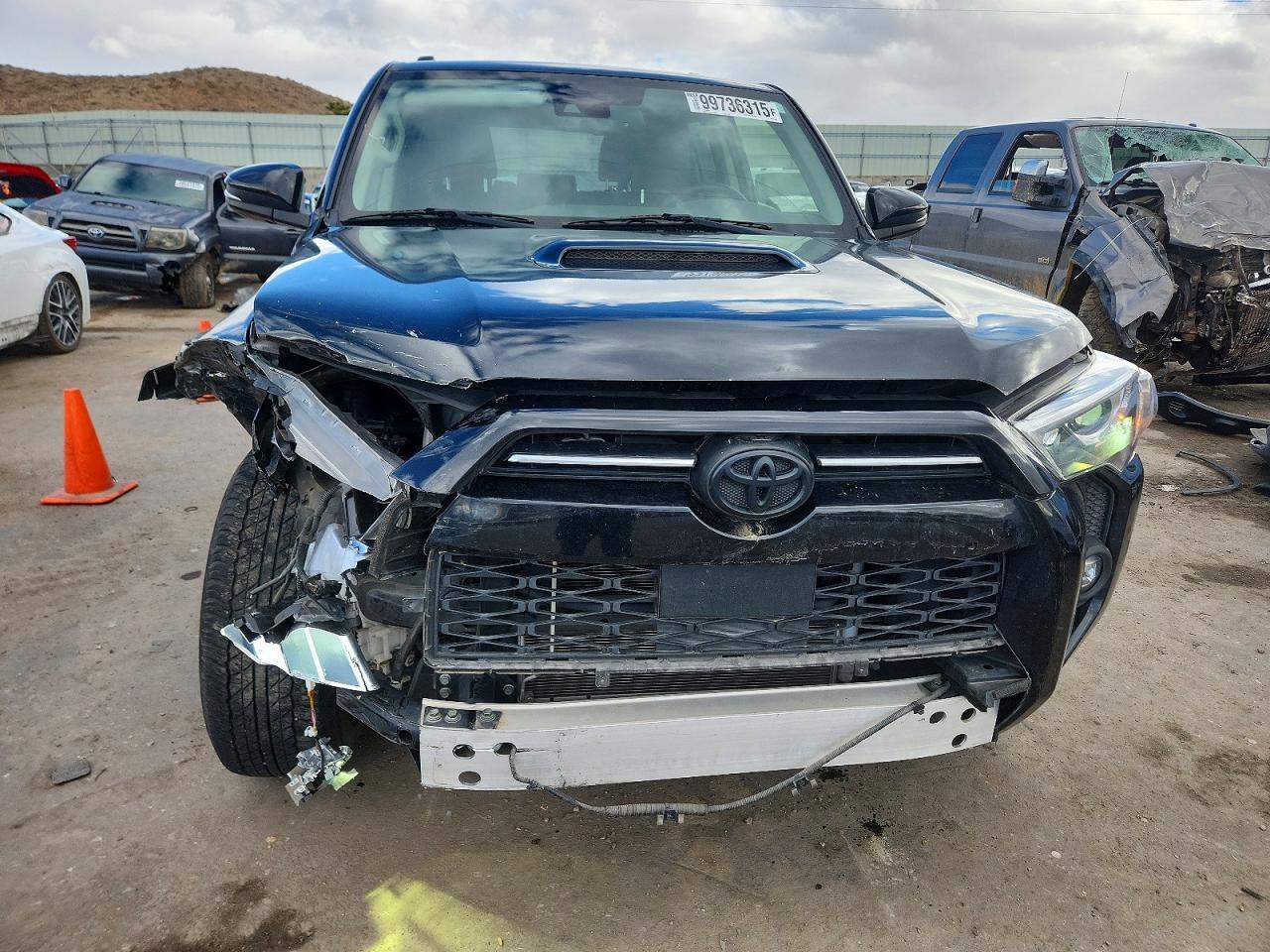 2022 TOYOTA 4RUNNER SR5 PREMIUM photo 5