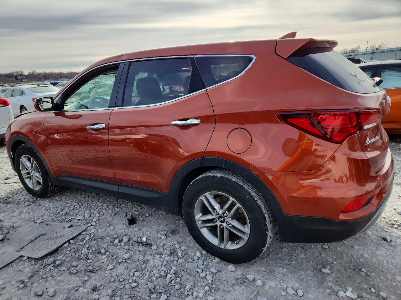2017 HYUNDAI SANTA FE SPORT photo 2