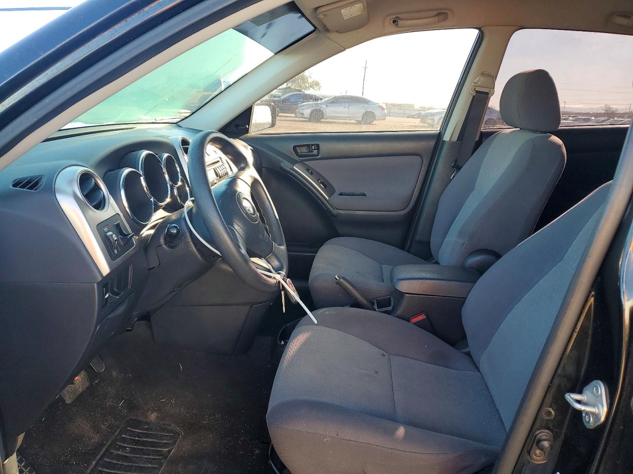 2003 TOYOTA COROLLA MATRIX XR photo 7