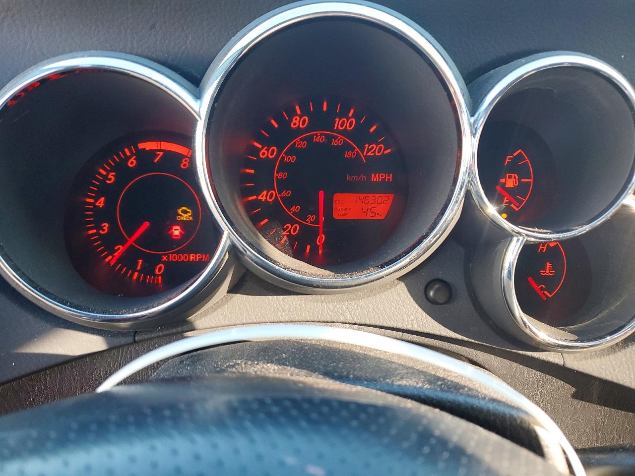 2003 TOYOTA COROLLA MATRIX XR photo 9