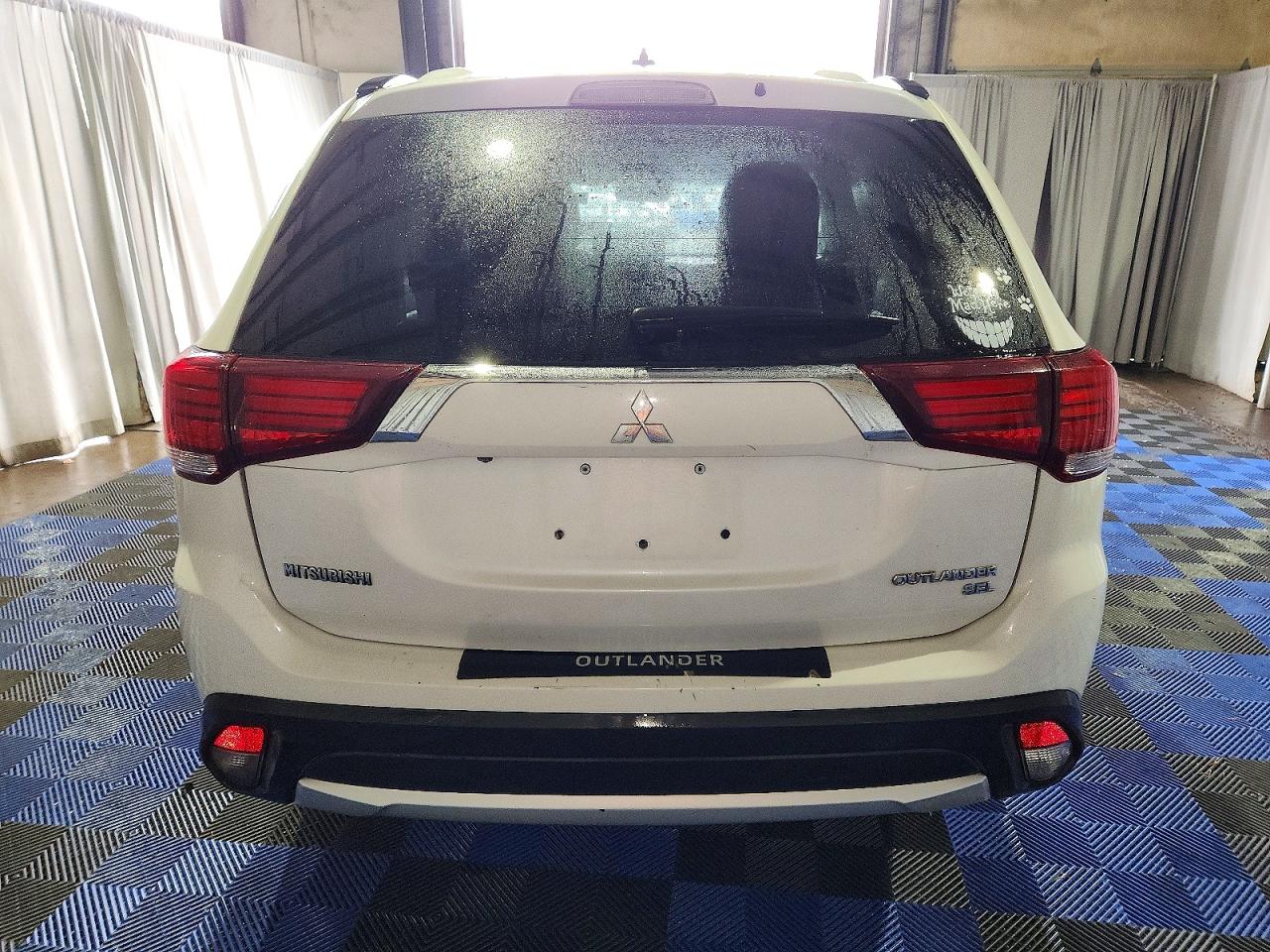 2016 MITSUBISHI OUTLANDER SE photo 6