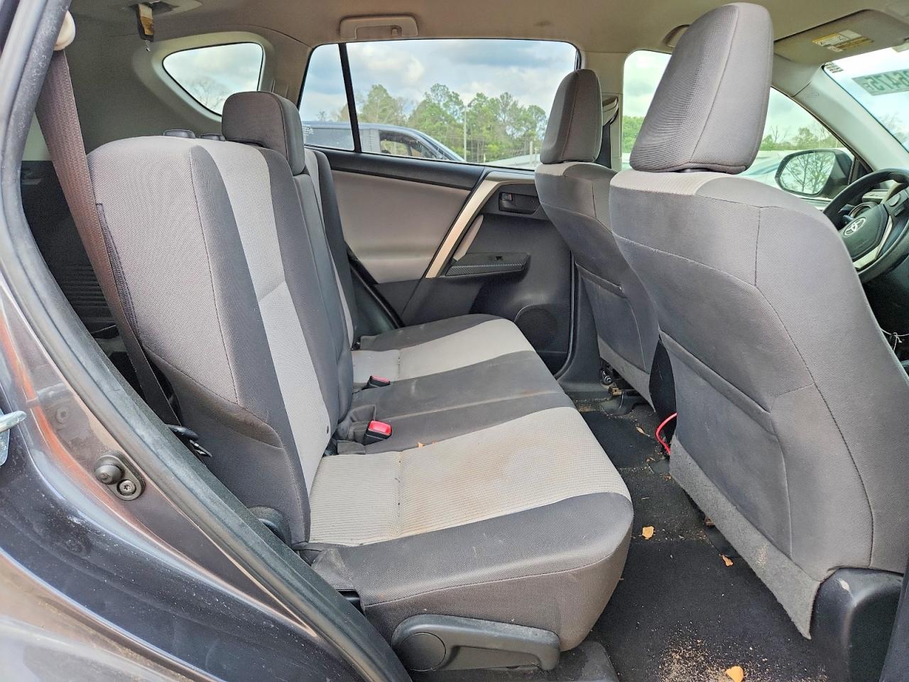 2014 TOYOTA RAV4 LE photo 11