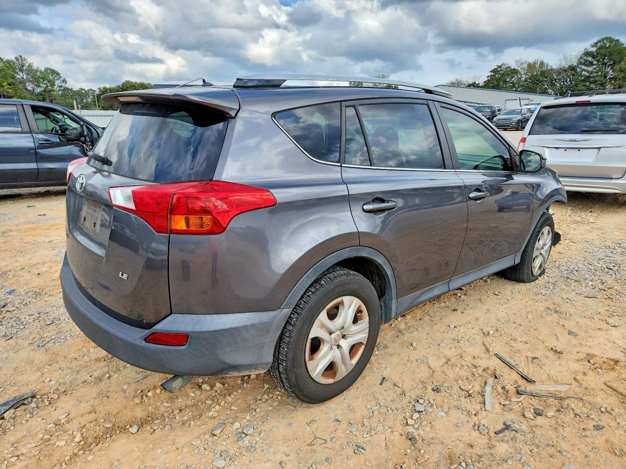 2014 TOYOTA RAV4 LE photo 3