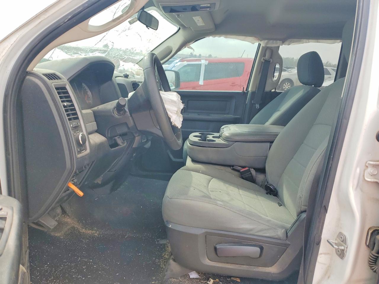 2018 RAM 1500 ST photo 7