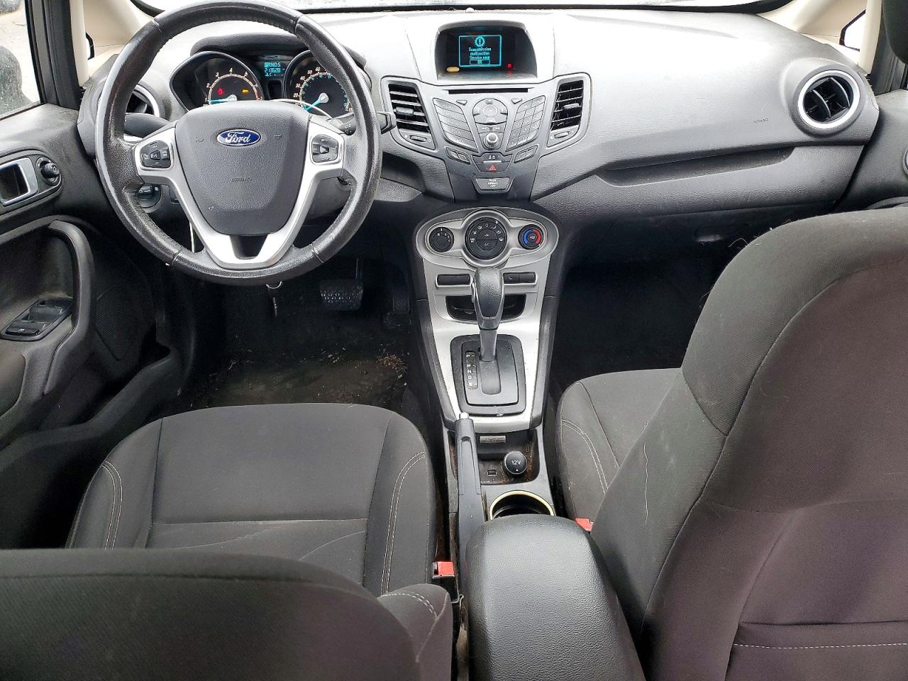 2016 FORD FIESTA SE photo 15