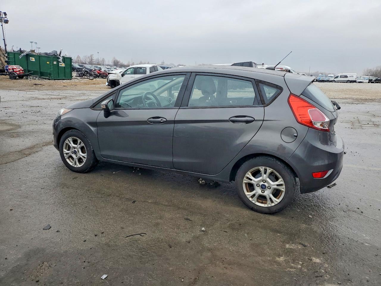 2016 FORD FIESTA SE photo 3