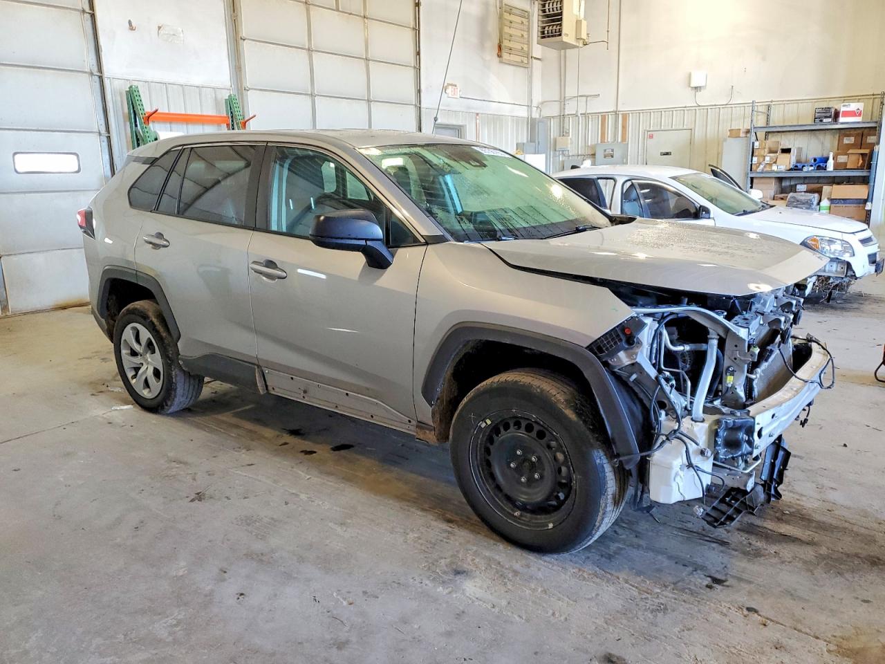 2022 TOYOTA RAV4 LE photo 4