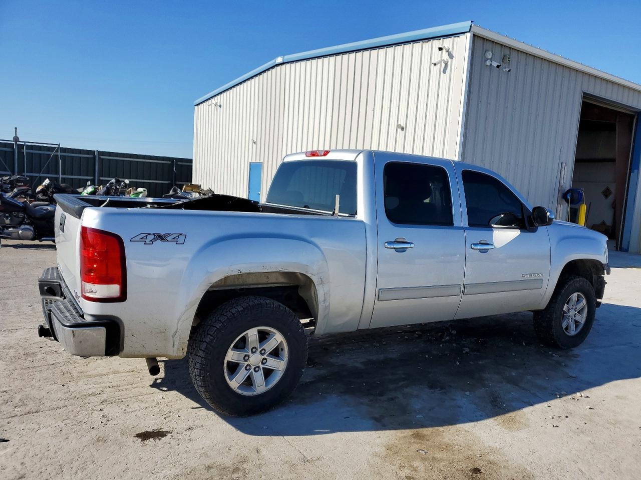 2012 GMC SIERRA K1500 SLE photo 3