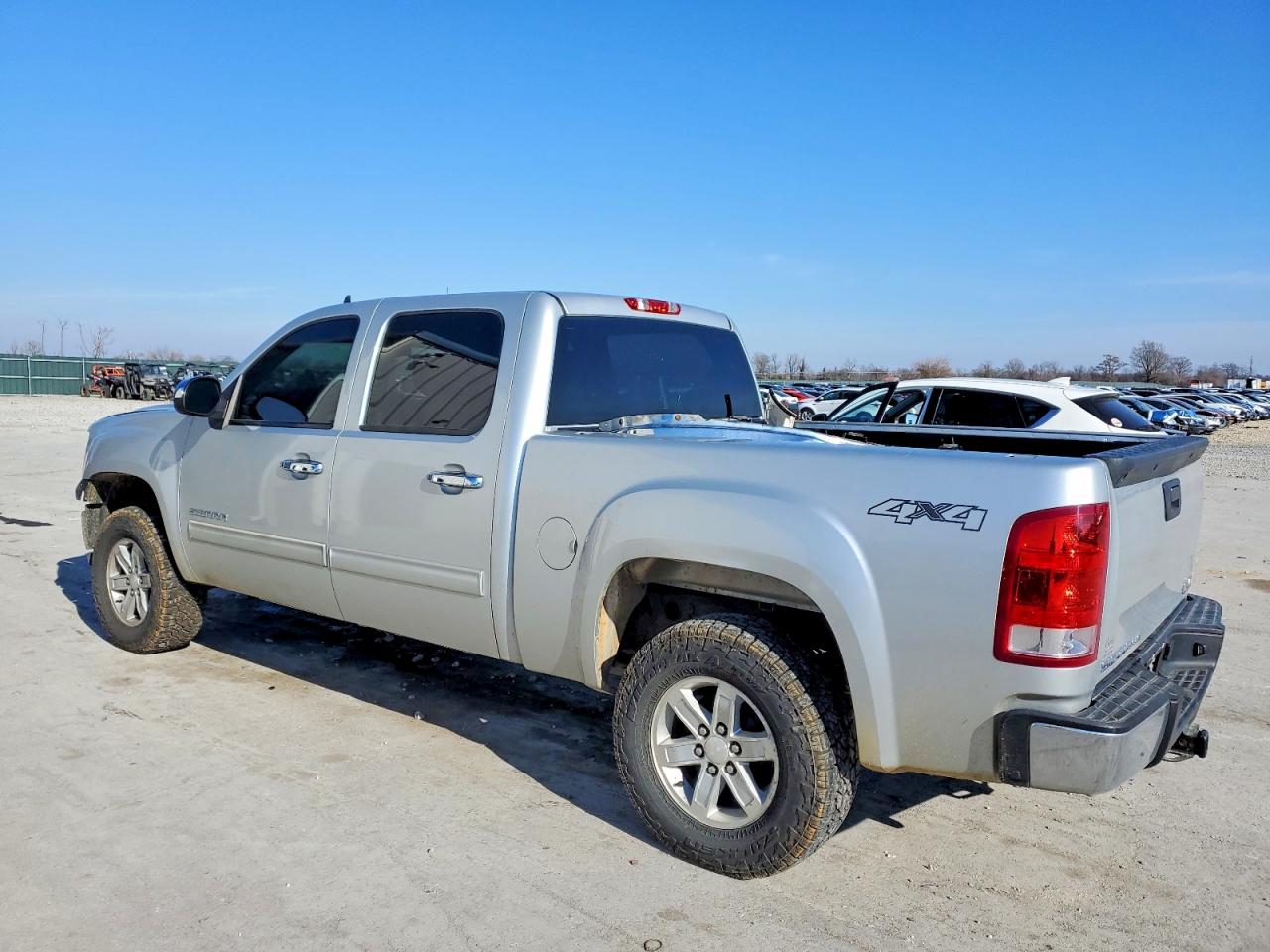 2012 GMC SIERRA K1500 SLE photo 2