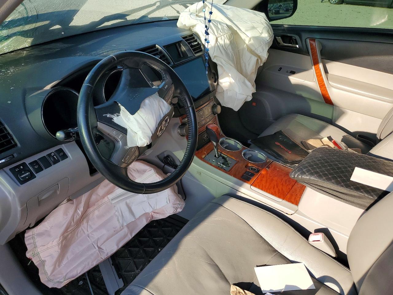 2010 TOYOTA HIGHLANDER LIMITED photo 22