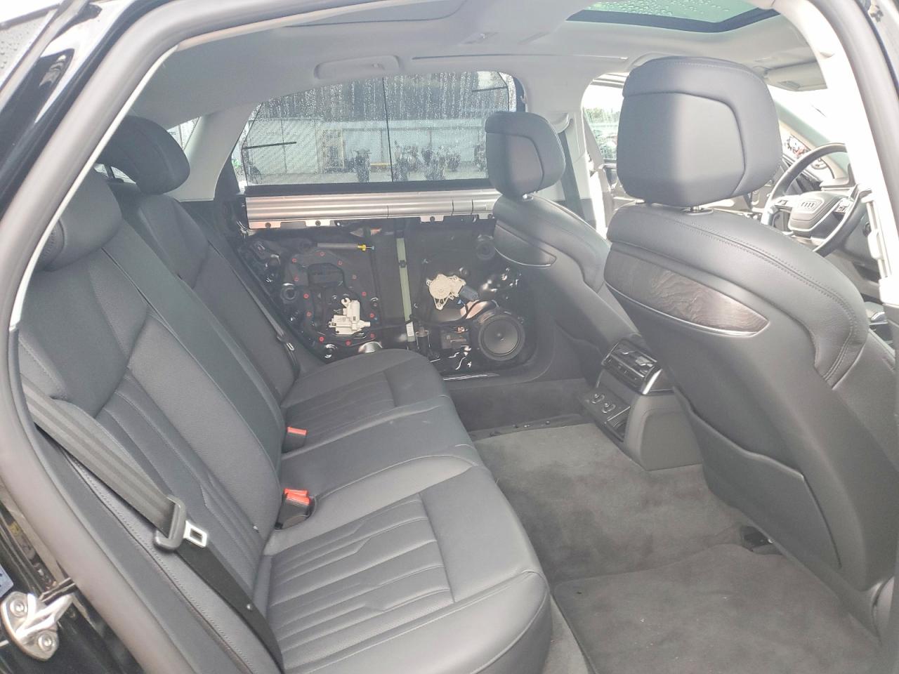 2023 AUDI A8 L photo 10