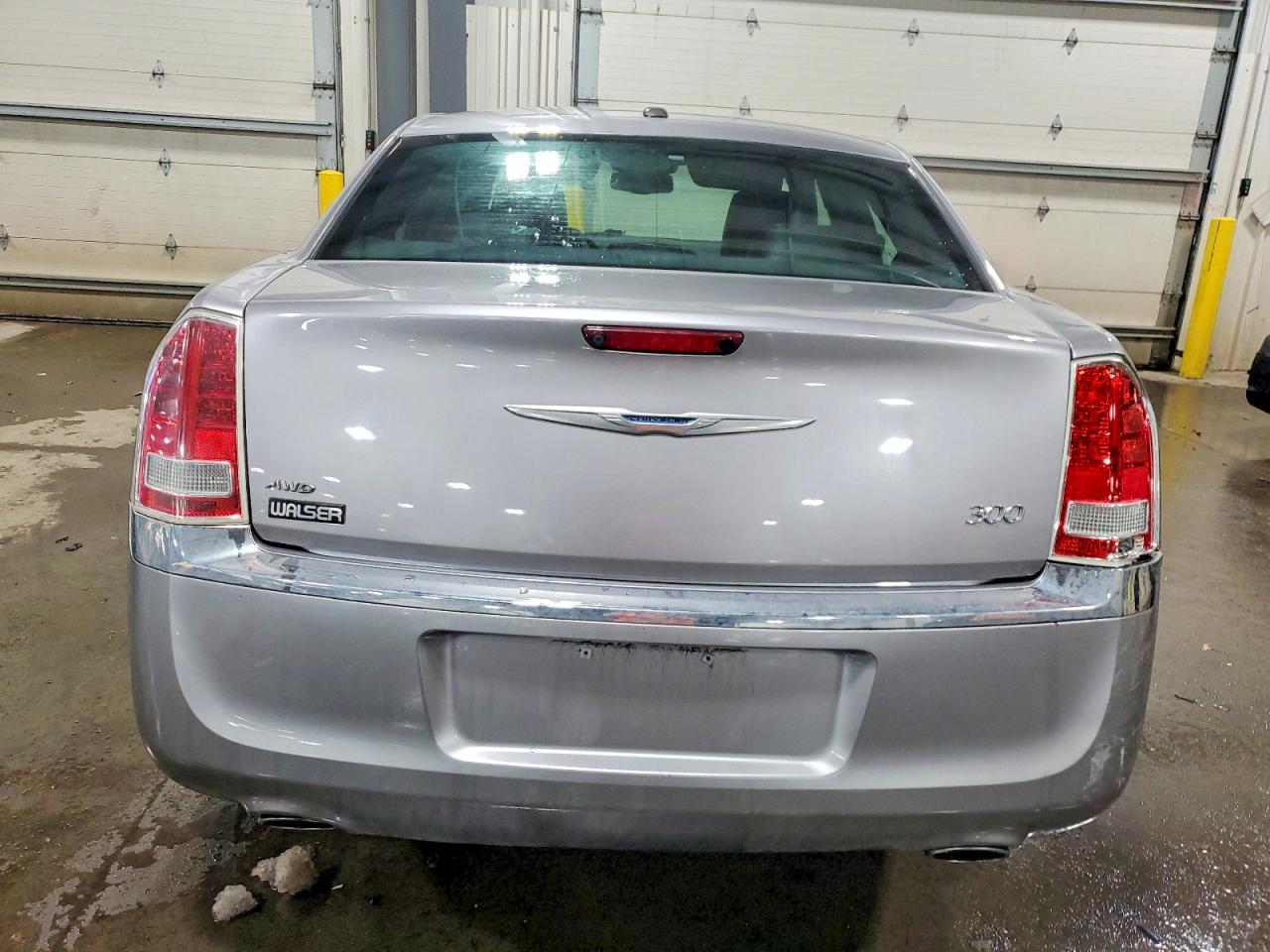 2014 CHRYSLER 300 photo 6