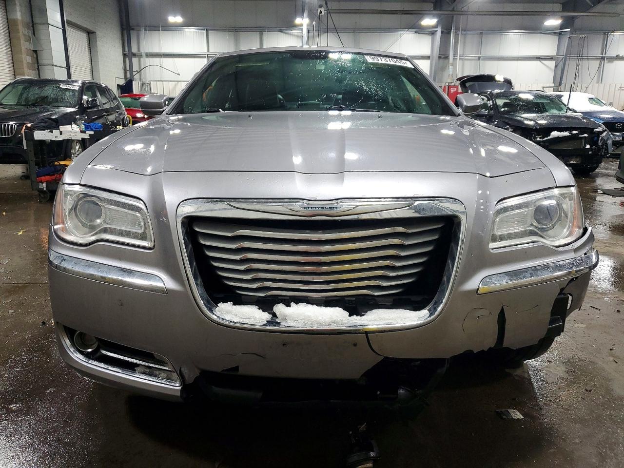 2014 CHRYSLER 300 photo 5