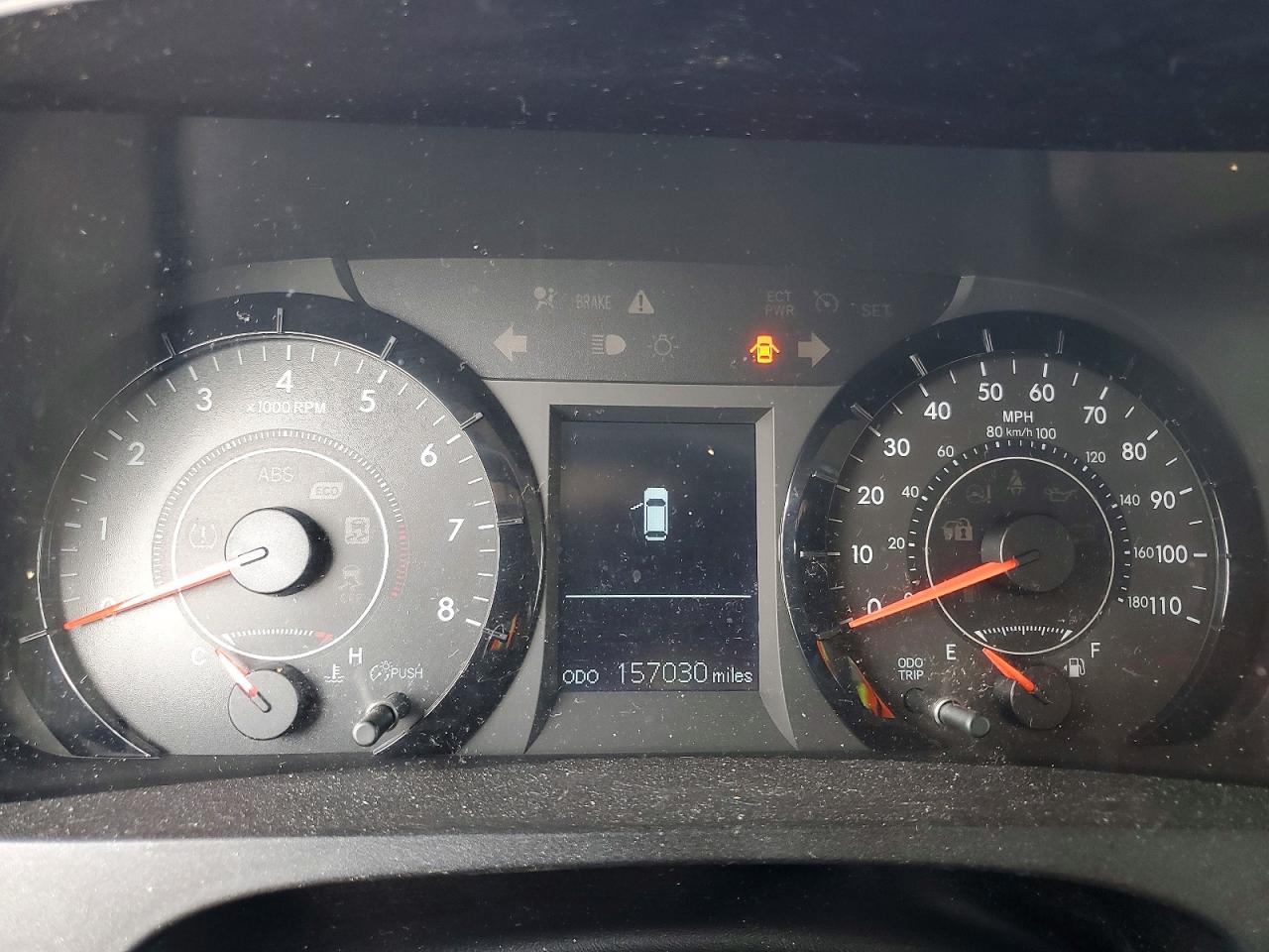 2017 TOYOTA SIENNA LE photo 9