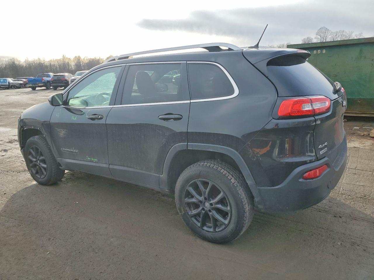 2014 JEEP CHEROKEE LATITUDE photo 2