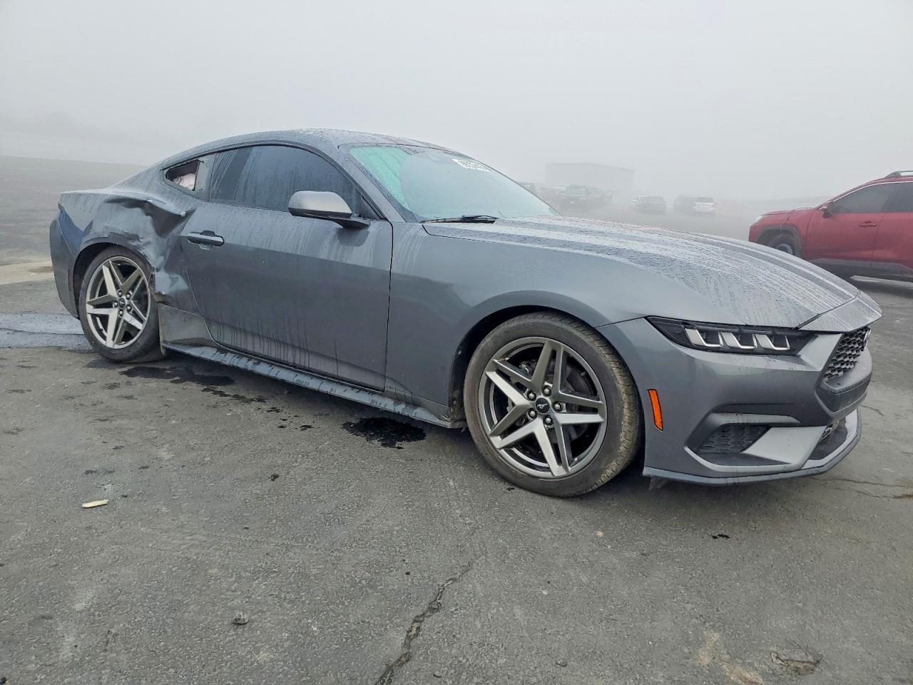 2024 FORD MUSTANG photo 4