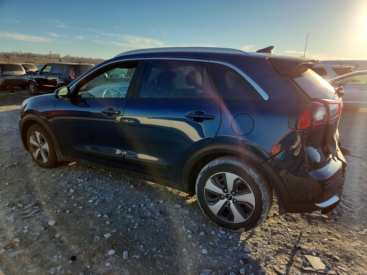 2017 KIA NIRO FE photo 2