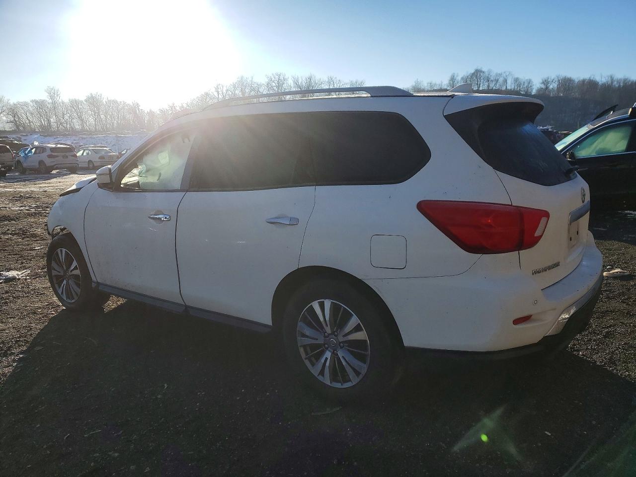 2020 NISSAN PATHFINDER SL photo 2