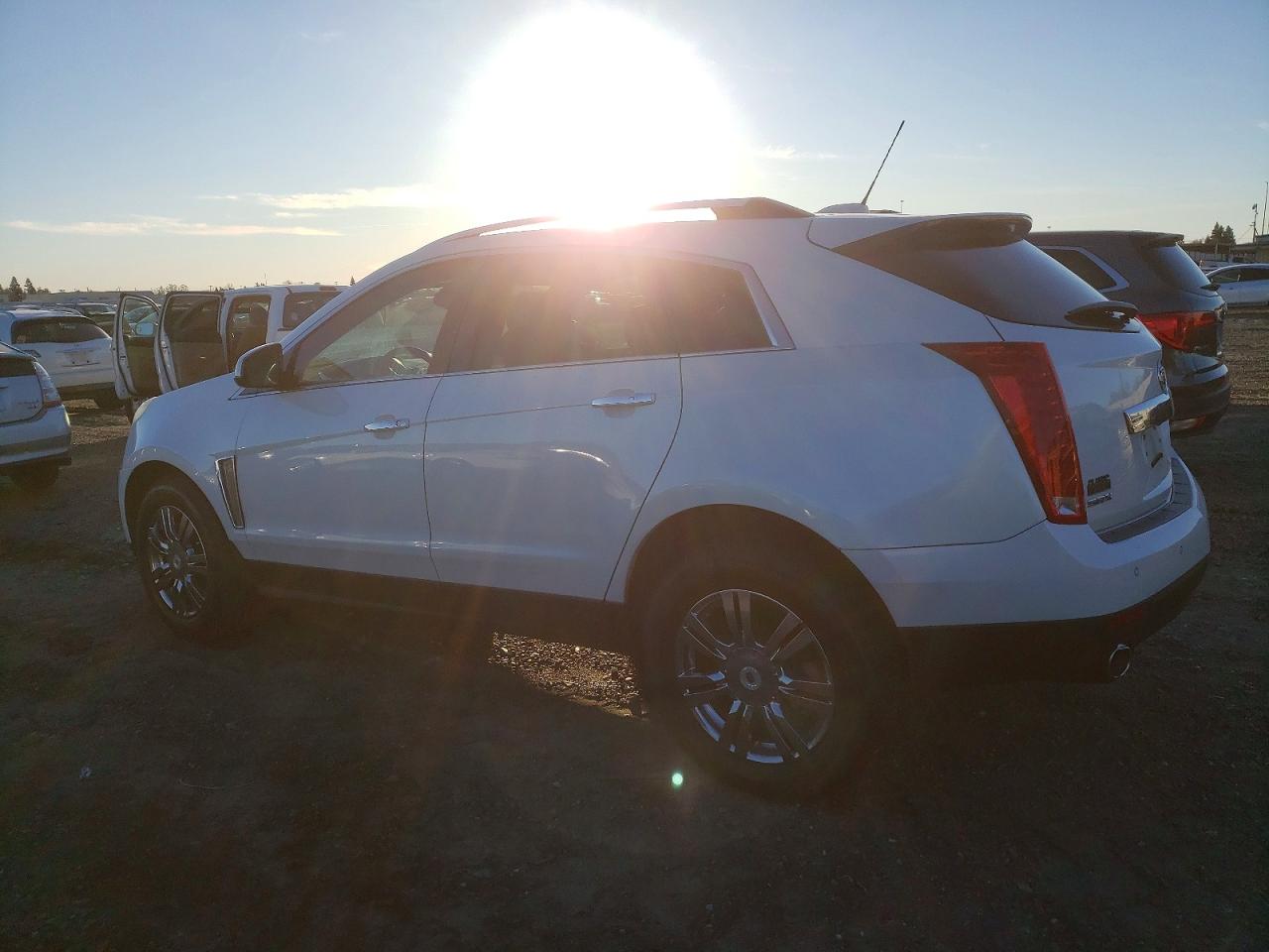 2016 CADILLAC SRX LUXURY COLLECTION photo 2