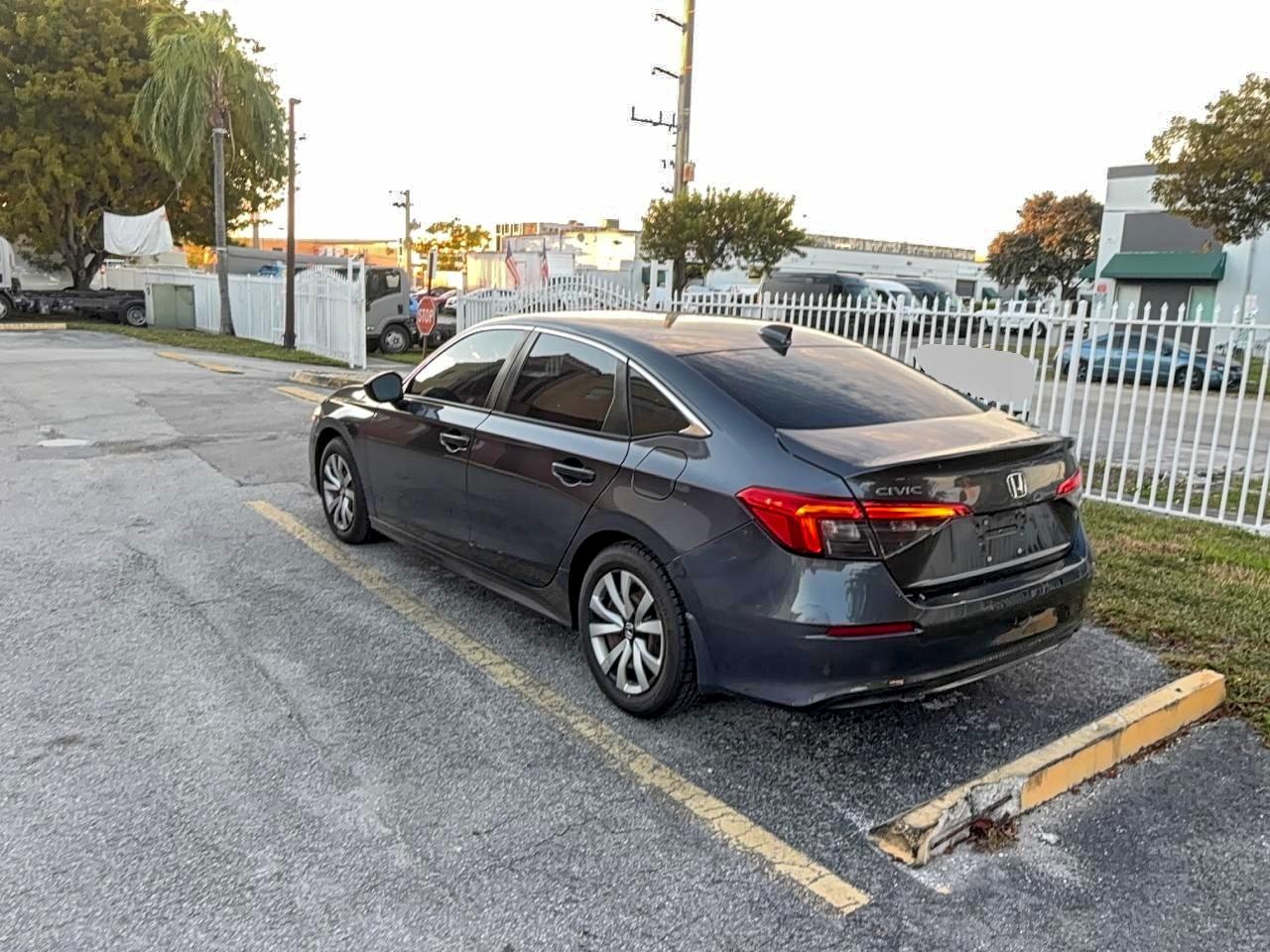 2022 HONDA CIVIC LX photo 3