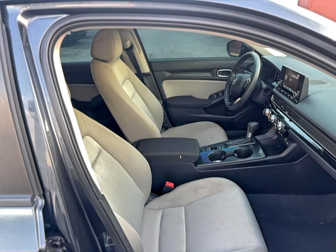 2022 HONDA CIVIC LX photo 5