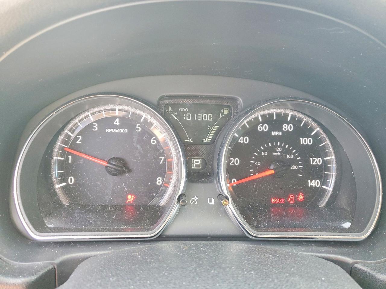 2019 NISSAN VERSA S photo 9