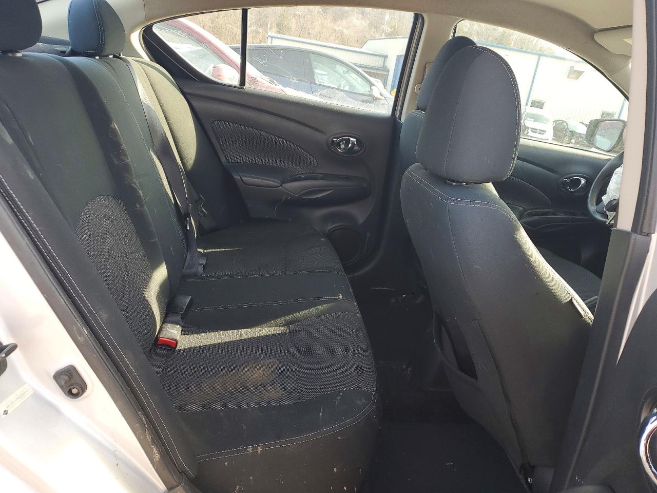 2019 NISSAN VERSA S photo 10