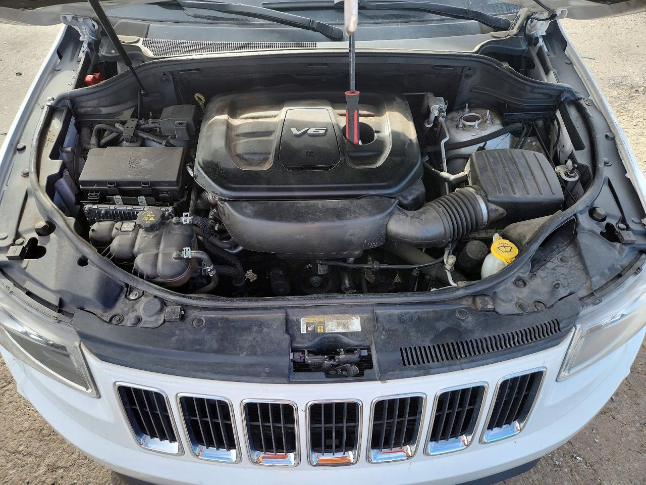 2016 JEEP GRAND CHEROKEE LIMITED photo 12