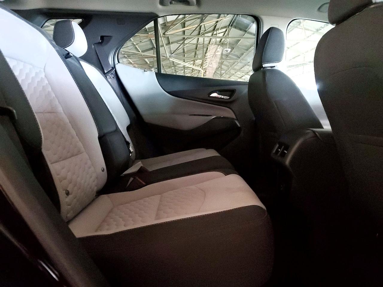 2021 CHEVROLET EQUINOX photo 10