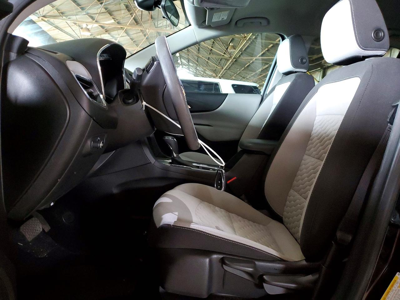 2021 CHEVROLET EQUINOX photo 7