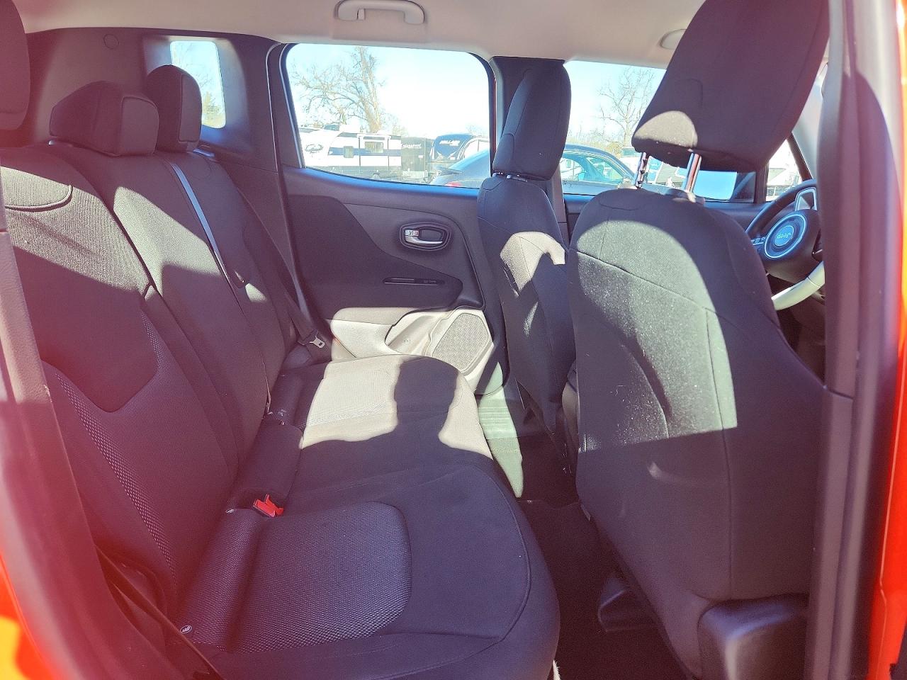 2019 JEEP RENEGADE SPORT photo 11
