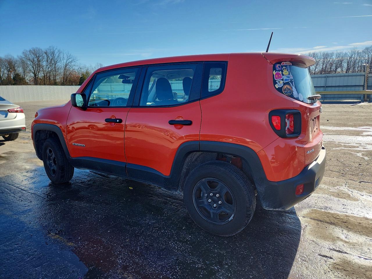 2019 JEEP RENEGADE SPORT photo 2