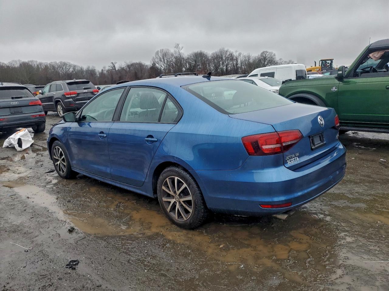 2016 VOLKSWAGEN JETTA SE photo 2