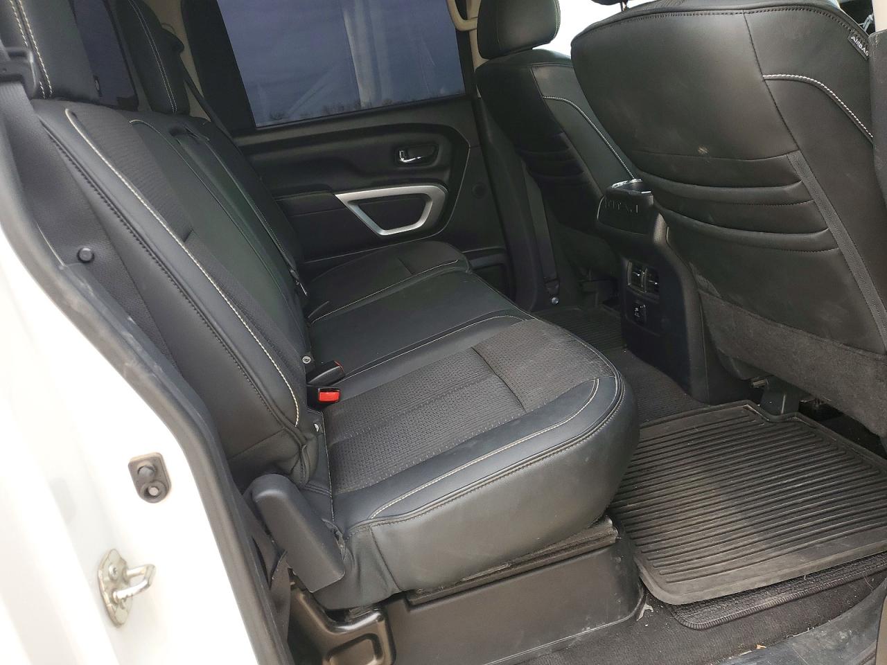 2018 NISSAN TITAN XD SL photo 10