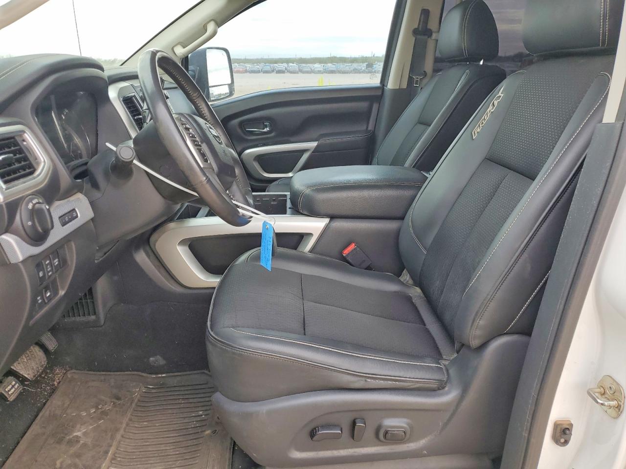 2018 NISSAN TITAN XD SL photo 7