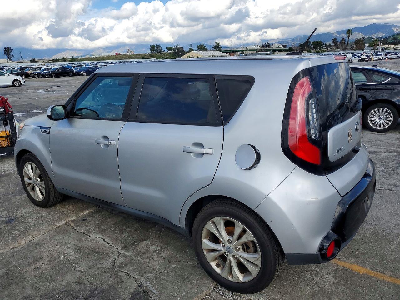 2016 KIA SOUL + photo 2