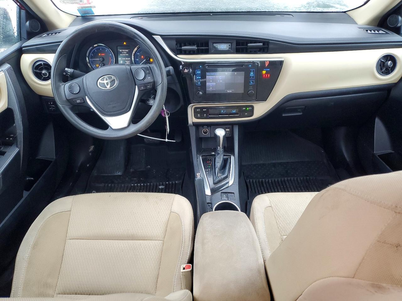 2019 TOYOTA COROLLA LE photo 8