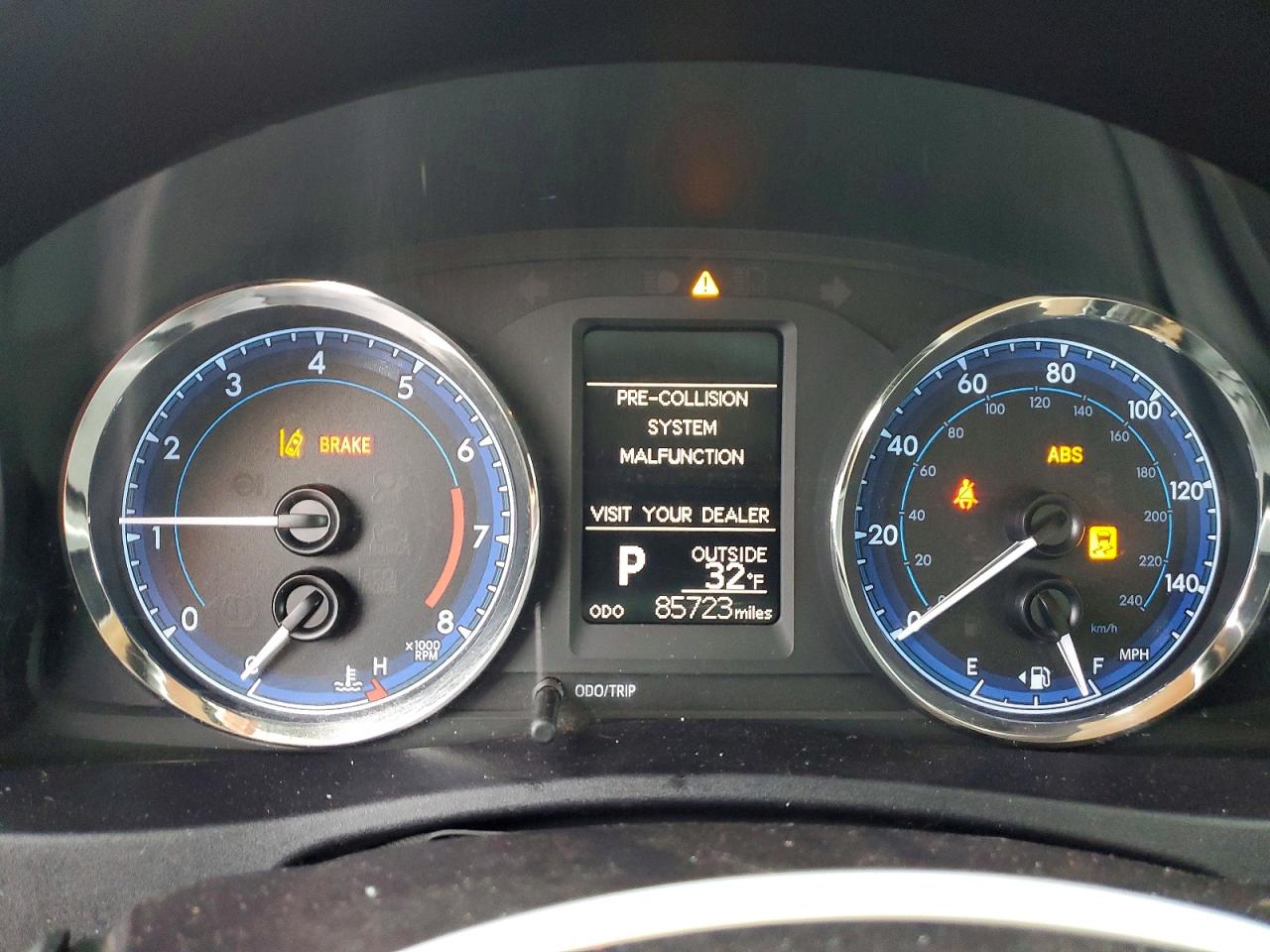 2019 TOYOTA COROLLA LE photo 9