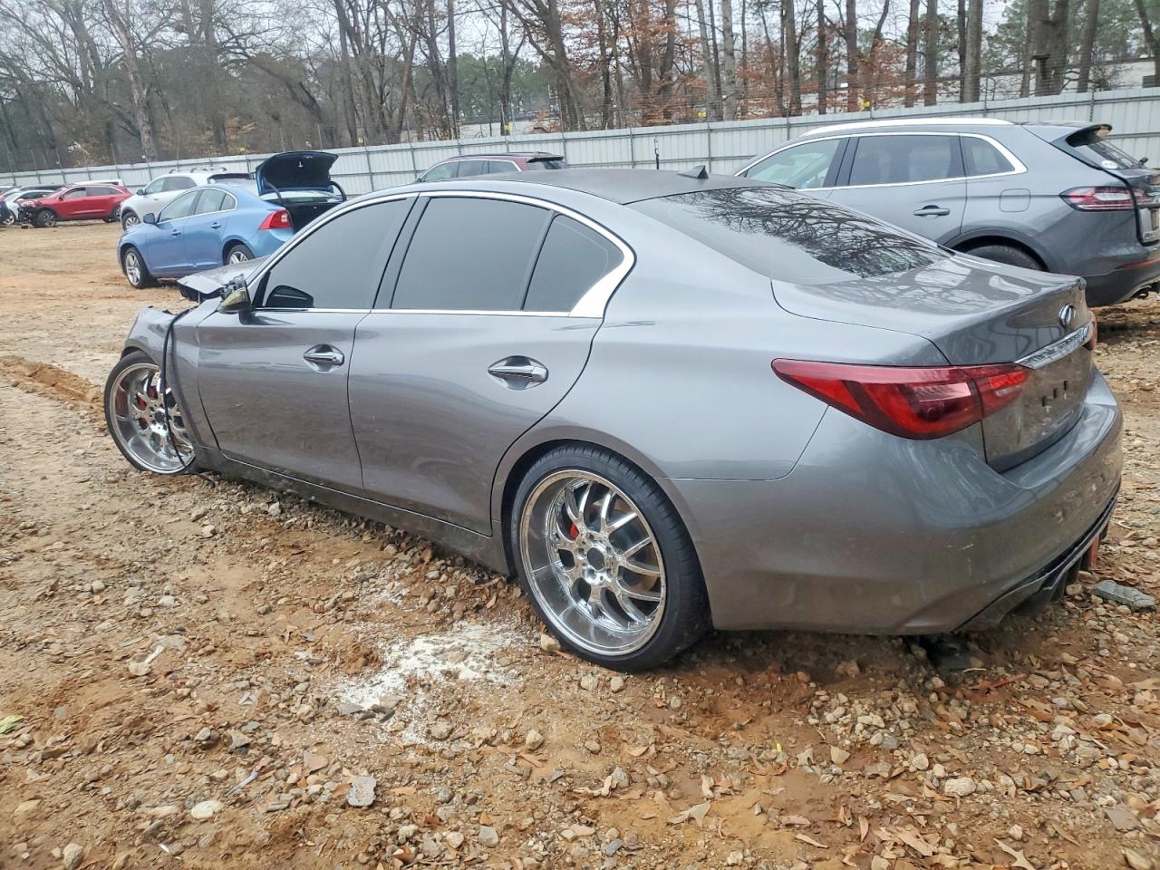 2018 INFINITI Q50 LUXE photo 2