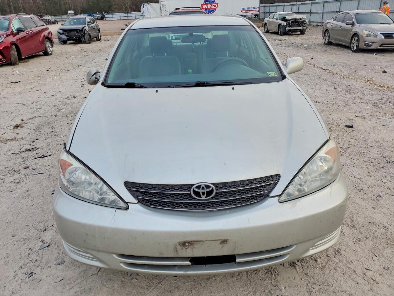 2004 TOYOTA CAMRY LE photo 5