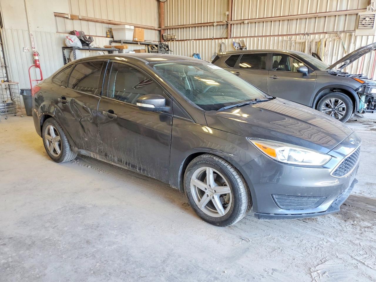 2017 FORD FOCUS SE photo 4