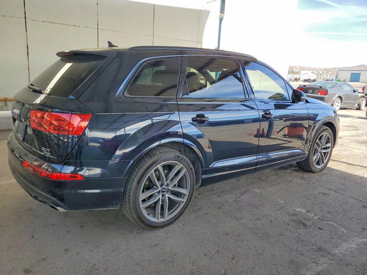 2017 AUDI Q7 PRESTIGE photo 5