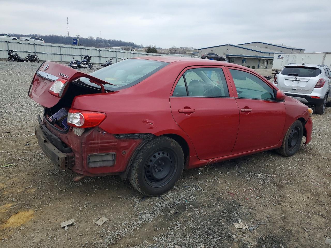 2013 TOYOTA COROLLA BASE photo 3