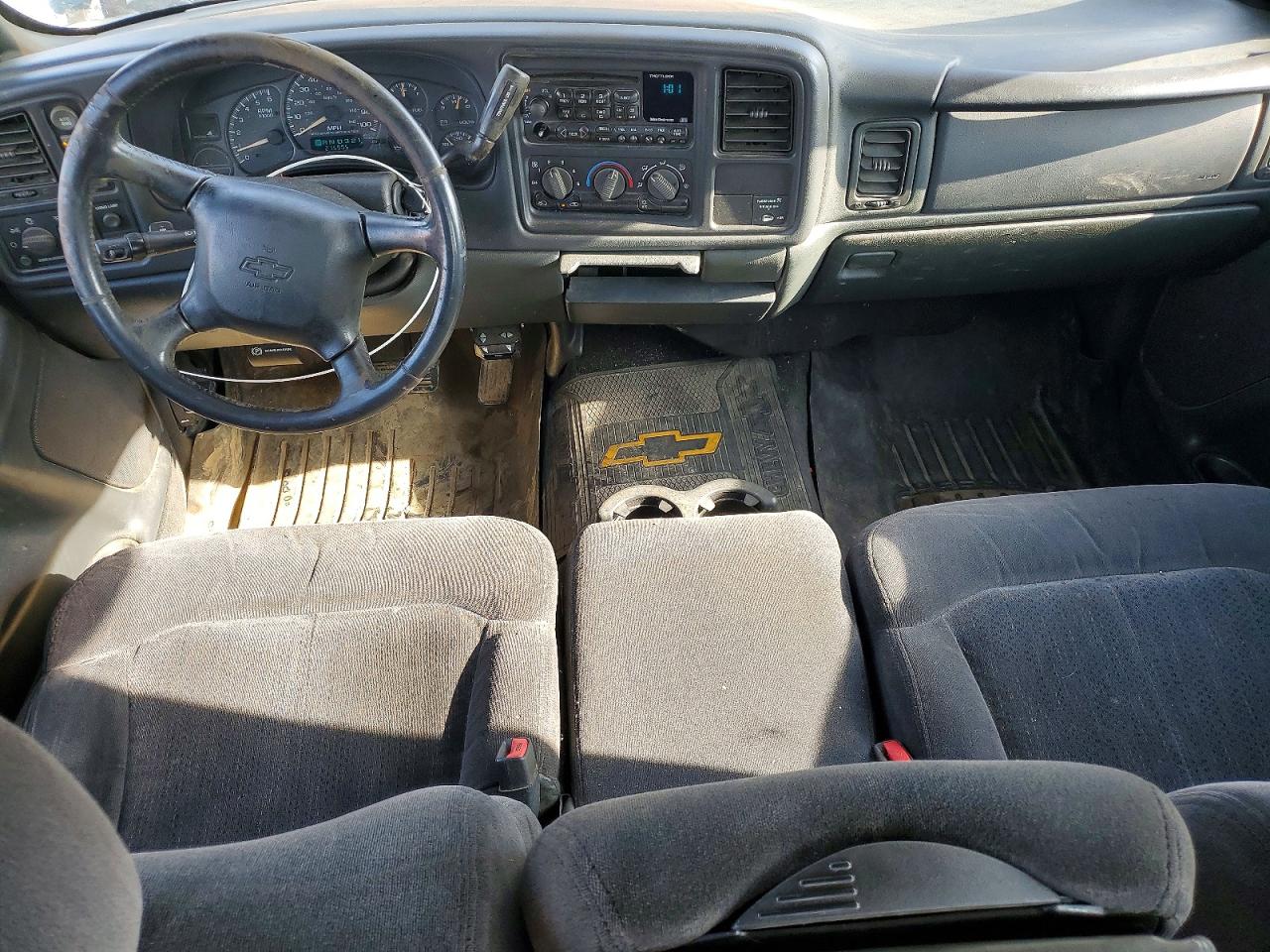 2002 CHEVROLET SILVERADO K1500 photo 8
