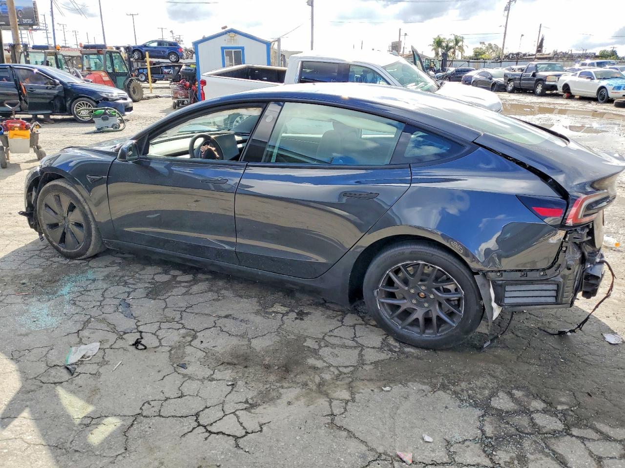 2024 TESLA MODEL 3 photo 2
