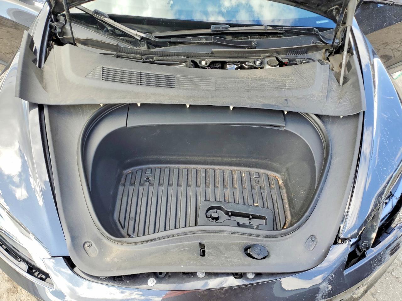 2024 TESLA MODEL 3 photo 11