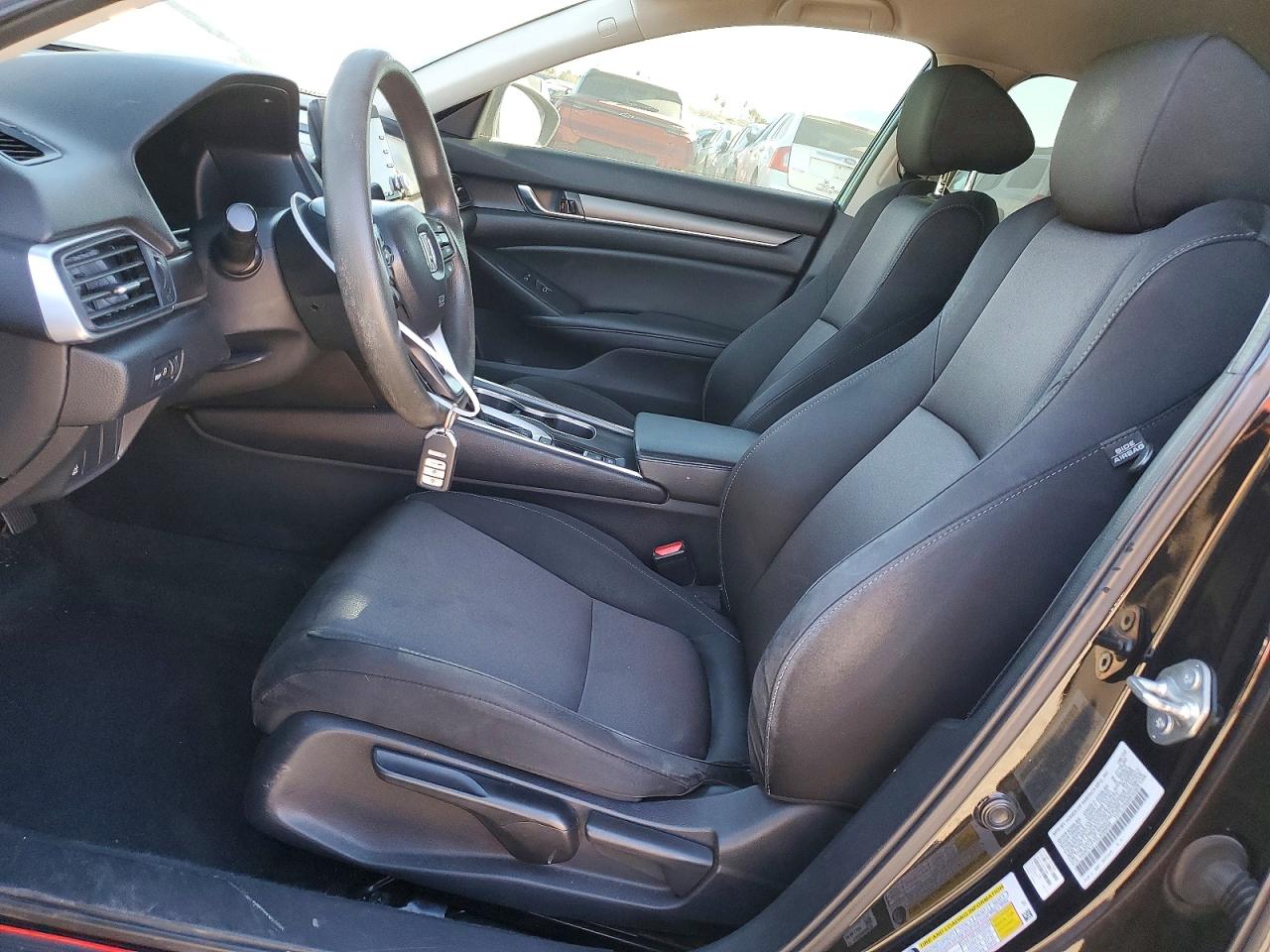2020 HONDA ACCORD LX photo 7