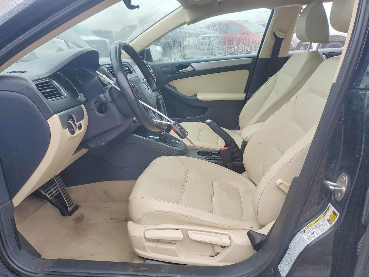 2015 VOLKSWAGEN JETTA SE photo 7