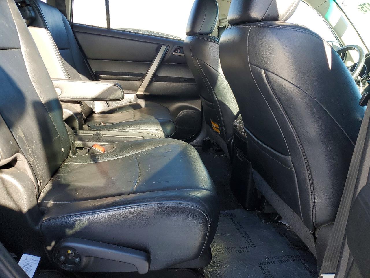 2011 TOYOTA HIGHLANDER BASE photo 11